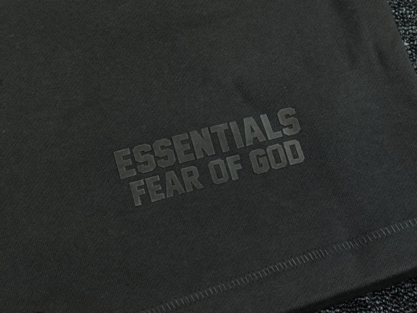 🦋 、Hot Sale🦋80 【 】FOF GOD Essentials FOG ESSENTIALS 2018 ， Versatile 。 FEAR OF GOD ， ， “ESSENTIALS”LOGO 。ESSENTIALS 、 ， KANYE WEST、JUSITN BIEBER、RIHANNA 。。。。。 FOG 、 ， 、 、 、 Authentic Factory、 3D 、 3D 、 、 3D 。 、Factory 。 OVERSIZE 。 : Brown、 、 Gray、 、 White、 Size：XS-XL